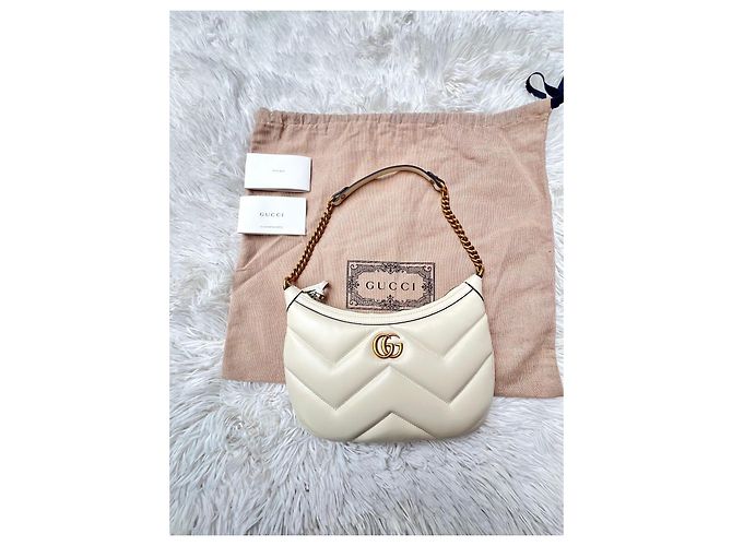 Gucci Marmont Schultertasche aus weißem Leder - Ansicht 2