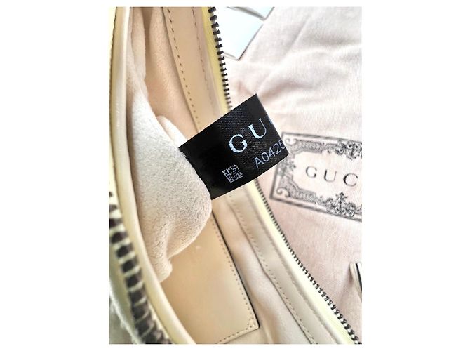 Gucci Marmont Schultertasche aus weißem Leder - Ansicht 9
