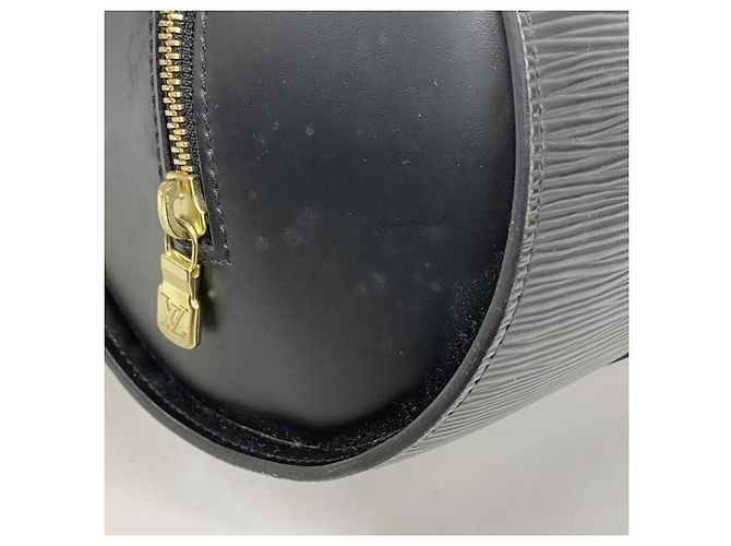 Bolso Louis Vuitton Epi Soufflot Negro - vista 6
