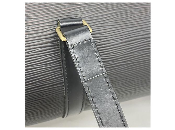 Bolso Louis Vuitton Epi Soufflot Negro - vista 8