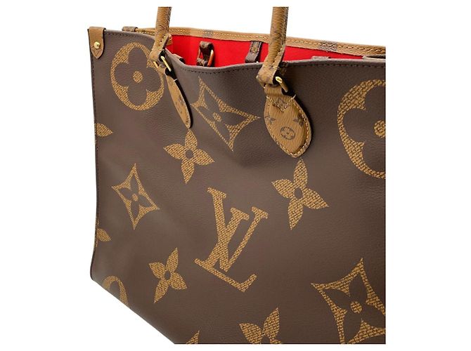 Borsa Tote Louis Vuitton Monogram Reverse Giant OnTheGo GM Rosso - vista 7