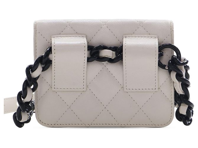 Chanel Gürteltasche My Everything aus gestepptem Caviar in Weiß - Ansicht 2