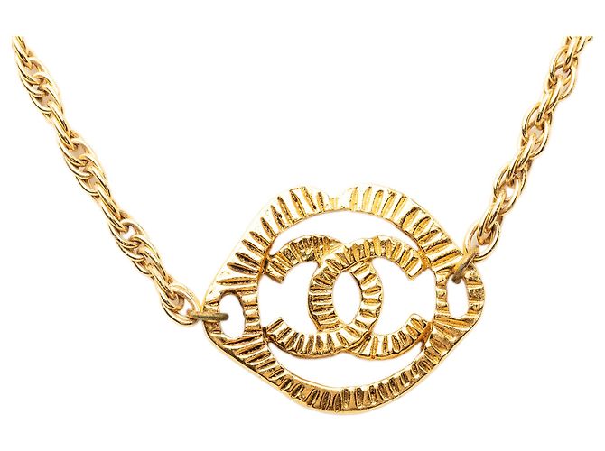 Collana con pendente rotondo Chanel Gold CC placcato oro D'oro - vista 3