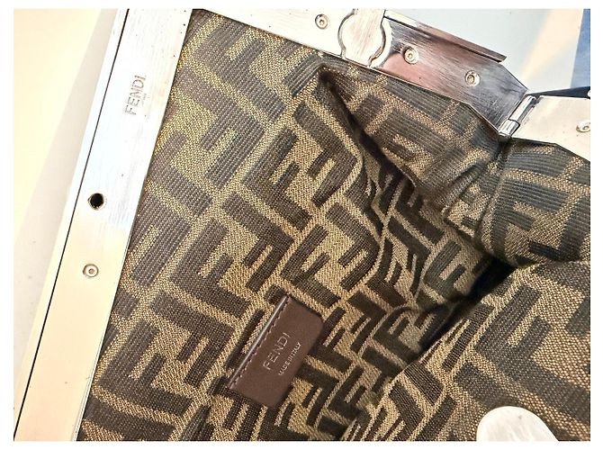 Zucca Fendi First Medium Nappaleder Handtasche Schwarz - Ansicht 9