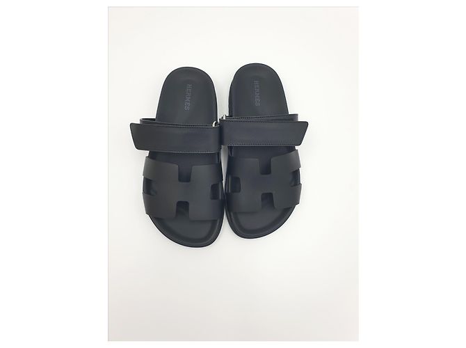 Hermès Sandali Chypre in Pelle di Vitello Nero, 34.5 - vista 2