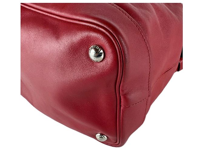 Borsa a tracolla in pelle rossa Prada Rosso - vista 9