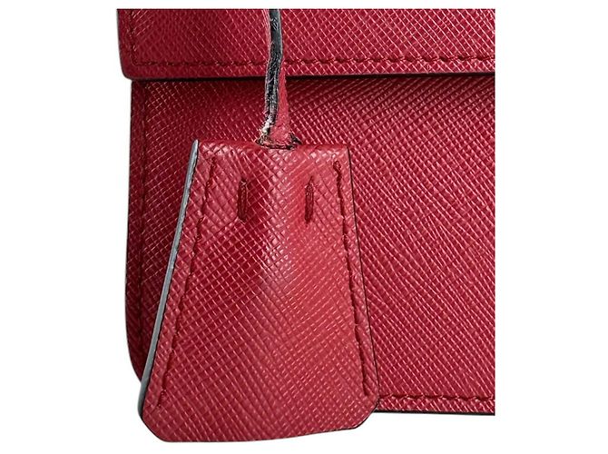 Borsa a tracolla in pelle rossa Prada Rosso - vista 11