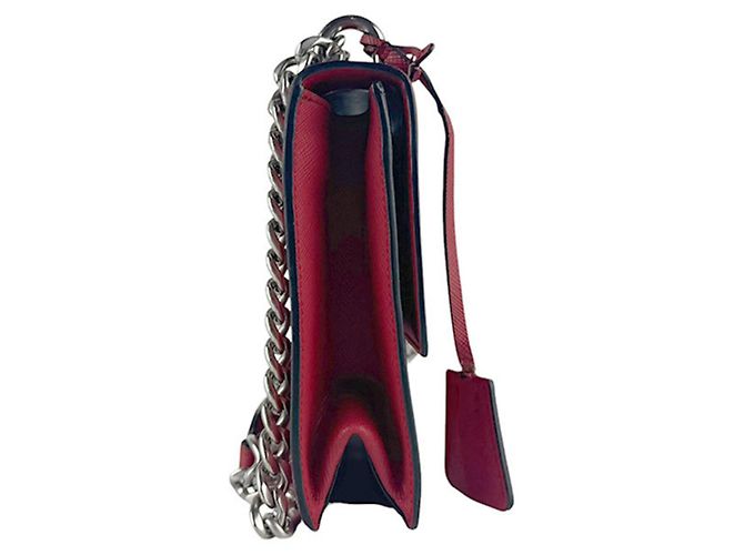 Borsa a tracolla in pelle rossa Prada Rosso - vista 2