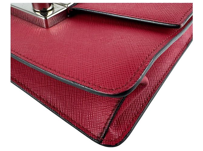 Borsa a tracolla in pelle rossa Prada Rosso - vista 9