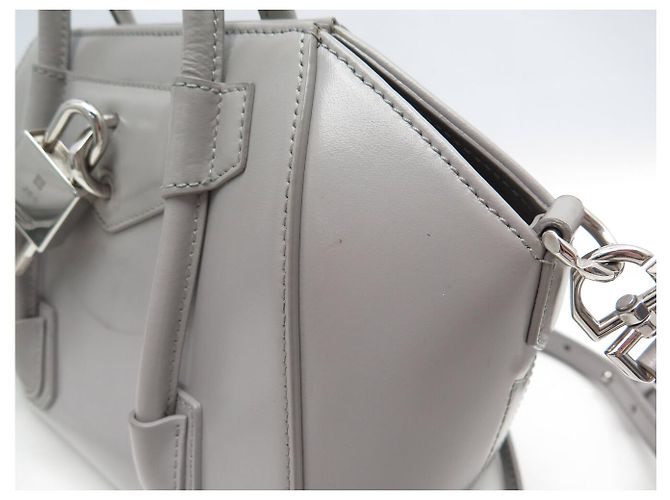 BORSA A SPALLA GIVENCHY ANTIGONA LOCK MINI IN PELLE GRIGIA Grigio - vista 17