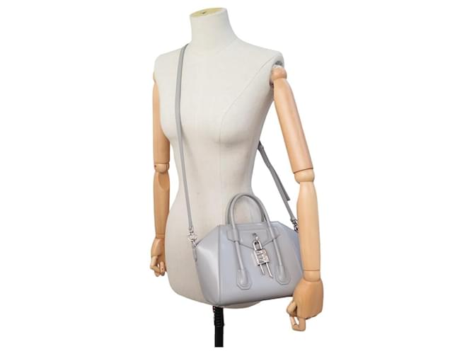 BORSA A SPALLA GIVENCHY ANTIGONA LOCK MINI IN PELLE GRIGIA Grigio - vista 7