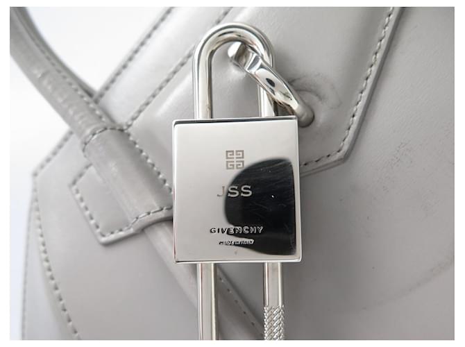 BORSA A SPALLA GIVENCHY ANTIGONA LOCK MINI IN PELLE GRIGIA Grigio - vista 9