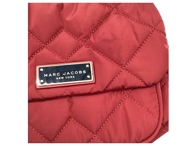 Borsa a tracolla Marc Jacobs Quilted Utility in nylon rosso Bordò - vista 10