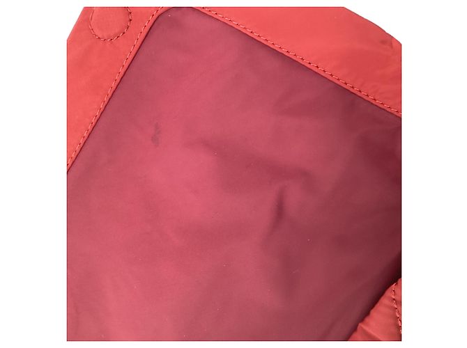 Borsa a tracolla Marc Jacobs Quilted Utility in nylon rosso Bordò - vista 9