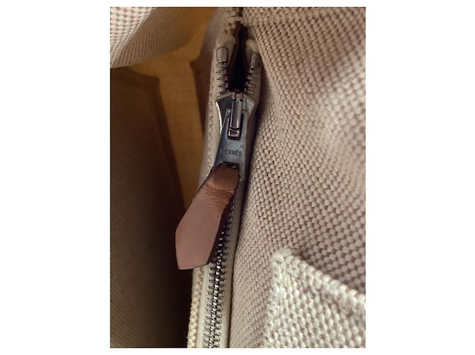 Tote Hermès Toile Officier Cabag 32 in tela beige - vista 14