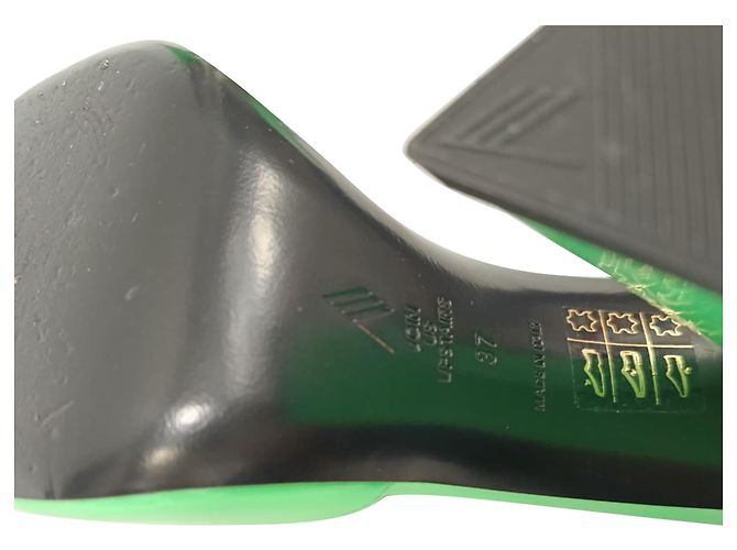 Mule Devon di The Attico in vernice verde neon - vista 11