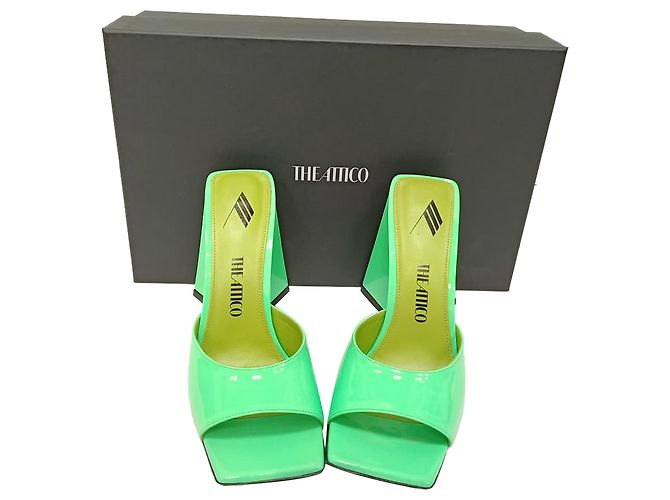 Mule Devon di The Attico in vernice verde neon - vista 13