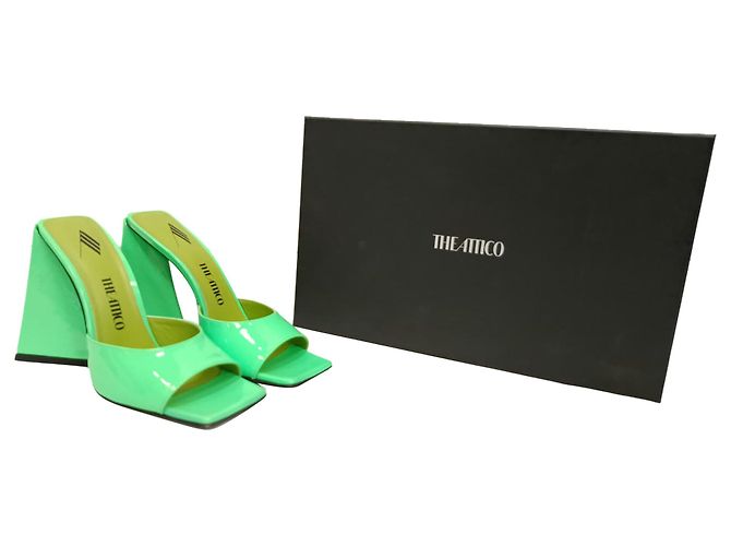 Mule Devon di The Attico in vernice verde neon - vista 14