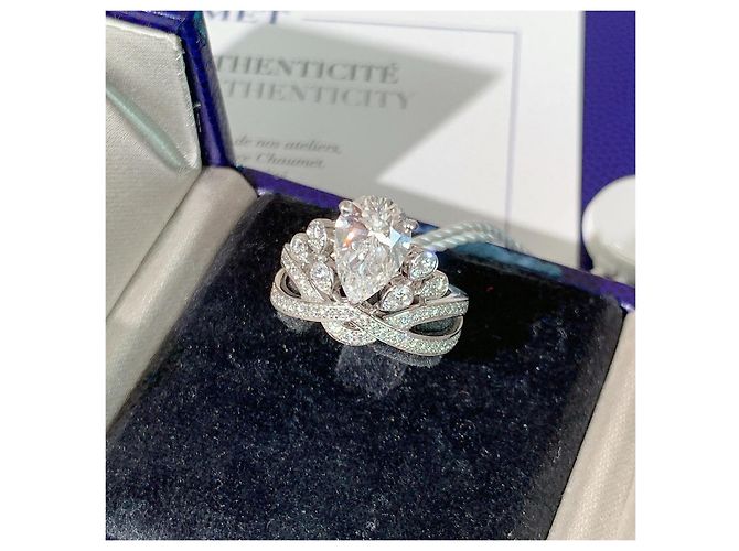 Anello Chaumet Crowned Feather Diamante Taglio Pera Argento - vista 4