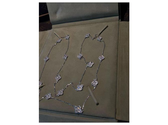 Van Cleef & Arpels Collana Lunga Sweet Alhambra 16 Motivi Oro Bianco e Diamanti Argento - vista 6