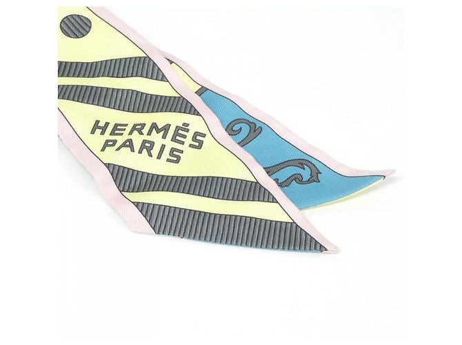 Hermès Hermes BALADE EN BERLINE Twilly Sciarpa Foulard Blu Giallo - vista 2