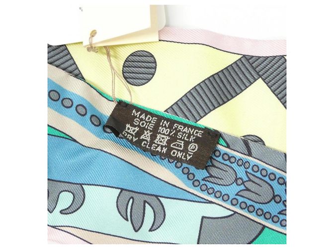 Hermès Hermes BALADE EN BERLINE Twilly Sciarpa Foulard Blu Giallo - vista 3