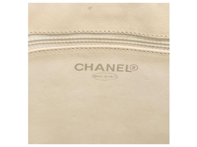Tote Chanel Chocolate Bar Shopping Quilted Patent Large Beige - vista 6