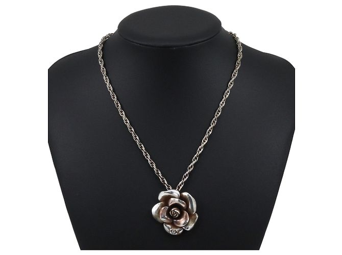 Collana Camellia Chanel - vista 2