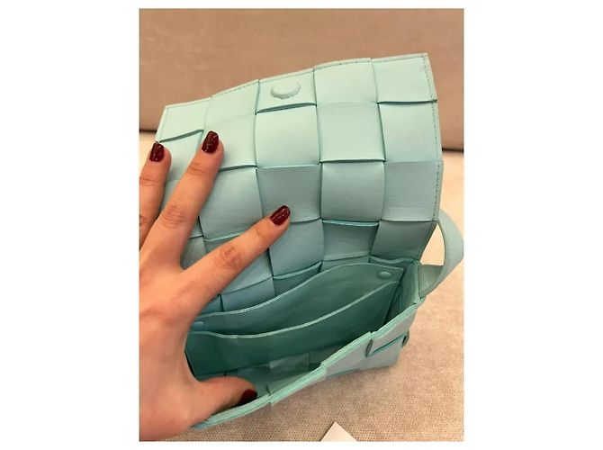 Bottega Veneta Small Cassette Tasche in Celadon Blau - Ansicht 9