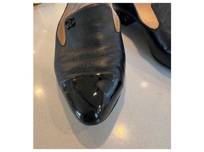 Chanel Ballerine in pelle nera con punta vernice Nero - vista 3