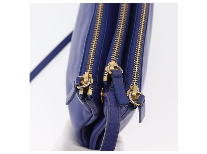 Céline Borsa a tracolla CELINE Trio in pelle blu oro Aut 177022 D'oro - vista 10