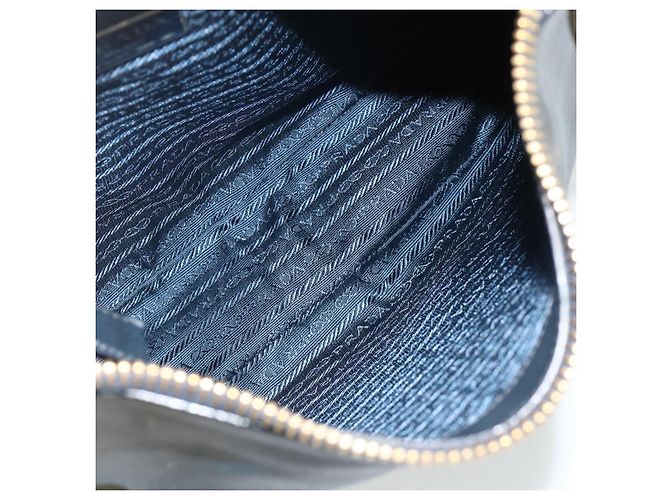 Borsa a Spalla con Catena PRADA in Pelle Blu Navy e Oro Auth 177855A D'oro - vista 11