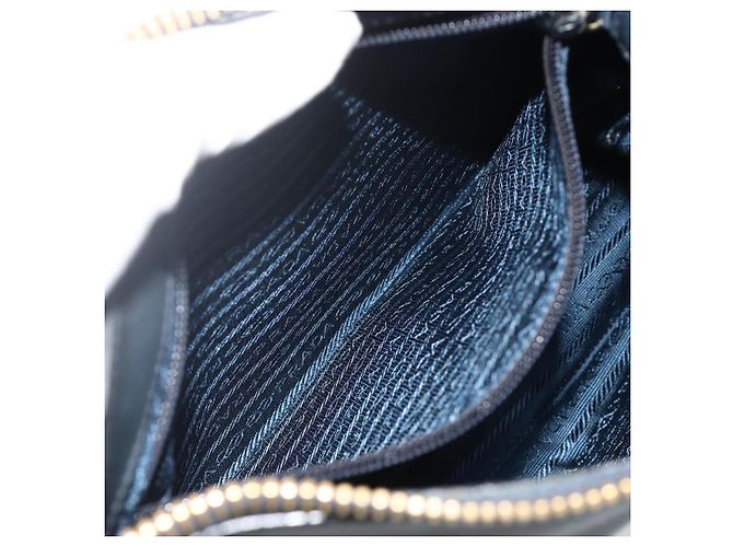 Borsa a Spalla con Catena PRADA in Pelle Blu Navy e Oro Auth 177855A D'oro - vista 21