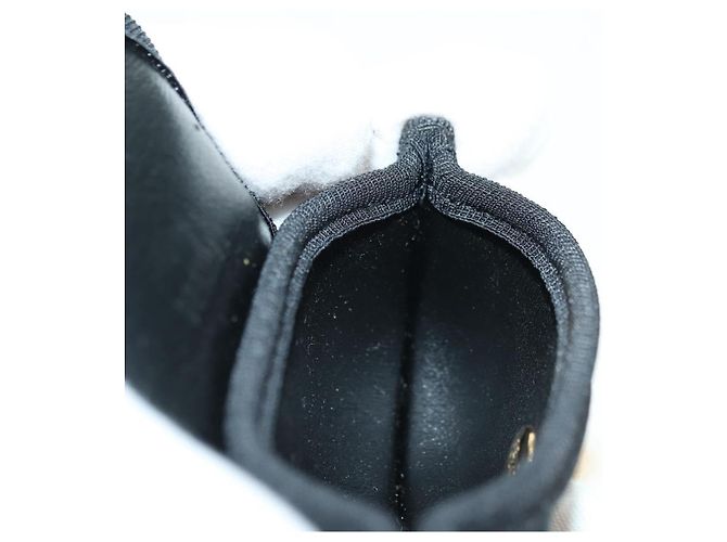 FENDI Picobucket Funda para AirPods Bolso de Cuello en Satén Negro Oro Auth 178091M Dorado - Ansicht 22