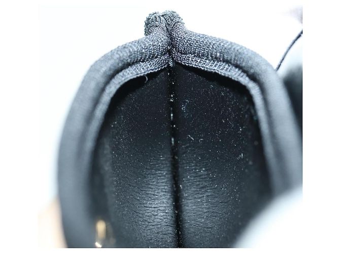 FENDI Picobucket Funda para AirPods Bolso de Cuello en Satén Negro Oro Auth 178091M Dorado - Ansicht 23