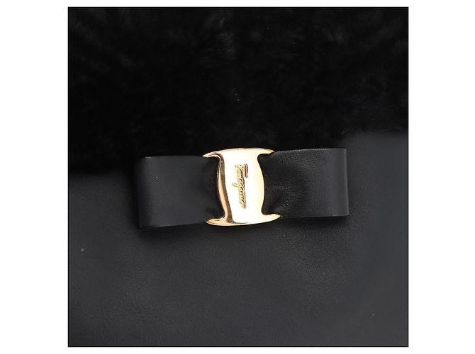 Borsa Salvatore Ferragamo Vala in pelle nera e oro Auth ka4181A Nero D'oro - vista 17