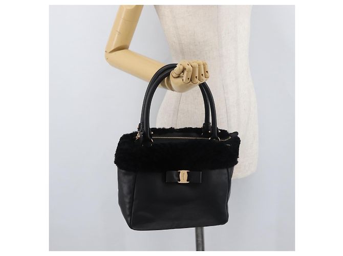 Borsa Salvatore Ferragamo Vala in pelle nera e oro Auth ka4181A Nero D'oro - vista 23