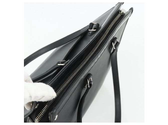 Borsa LOUIS VUITTON Epi Madeleine GM Nera MI0048 LV Auth 177845 Nero - vista 6