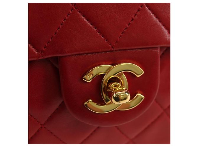 Borsa CHANEL Mini Matelasse 17 in pelle di agnello rossa e oro CC Auth 156630 Rosso D'oro - vista 14