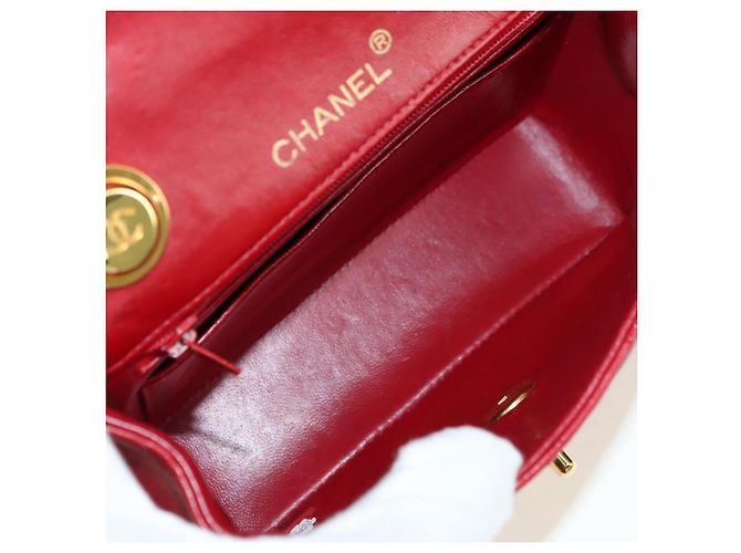 Borsa CHANEL Mini Matelasse 17 in pelle di agnello rossa e oro CC Auth 156630 Rosso D'oro - vista 18