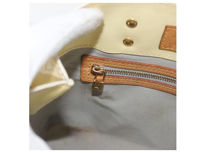 LOUIS VUITTON Monogram Vernis Reade PM Hand Bag Perle M91336 LV Auth 178983 - vista 21