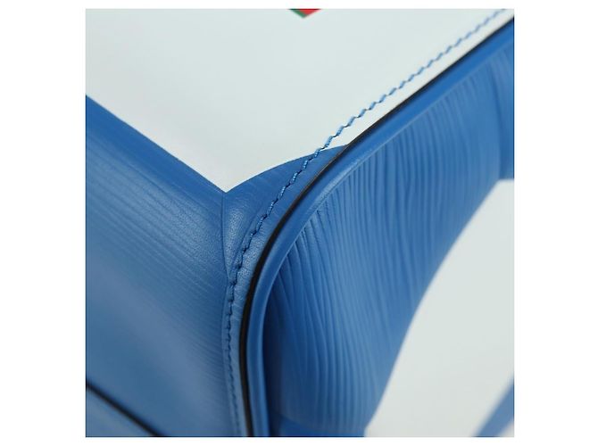 LOUIS VUITTON Epi 2018 FIFA Keepall Bandouliere 50 Borsa Blu M52120 Auth 177176SM - vue 18