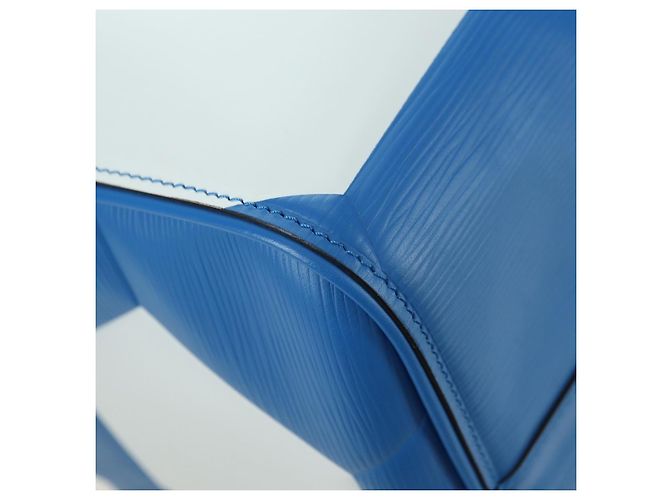 LOUIS VUITTON Epi 2018 FIFA Keepall Bandouliere 50 Borsa Blu M52120 Auth 177176SM - vue 19