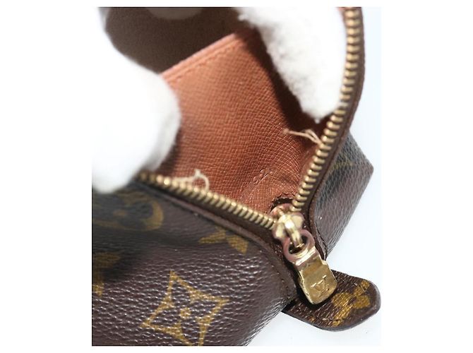 LOUIS VUITTON Monogram Trousse Demi Ronde Cosmetic Pouch M47520 LV Auth ka4196 Monogramma - vista 12