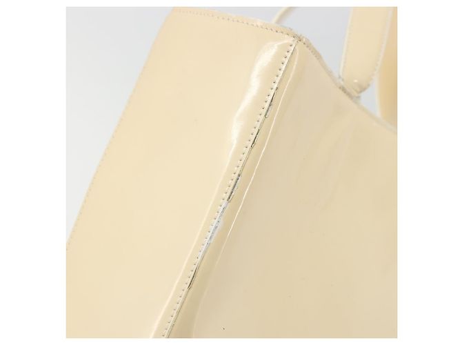 Bolsa Tote CHANEL em couro envernizado Marfim Ouro CC Auth bs34540 Dourado Cru - vista 10