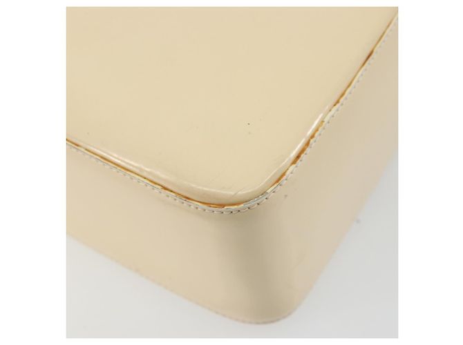 Bolsa Tote CHANEL em couro envernizado Marfim Ouro CC Auth bs34540 Dourado Cru - vista 9
