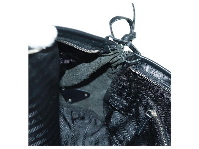 Sac à main PRADA en cuir noir argenté Auth 162511V - vue 18