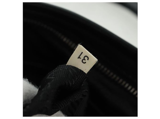 Sac à main PRADA en cuir noir argenté Auth 162511V - vue 22