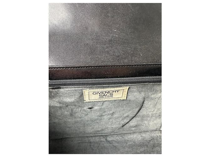 Vintage Givenchy Paris Flap Shoulder Bag aus schwarzem Leder mit 4G-Logo - Ansicht 5