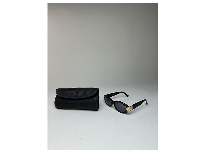 Lunettes de soleil vintage Yves Saint Laurent noires et dorées avec logo YSL - vue 13